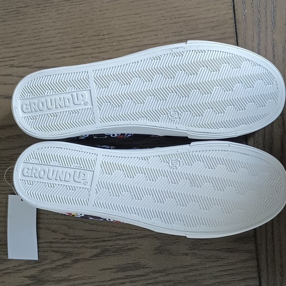 Disney's Men's Mickey Mouse Graphic Print Low Top Sneakers     Size 11.5    NWT - Picture 14 of 14